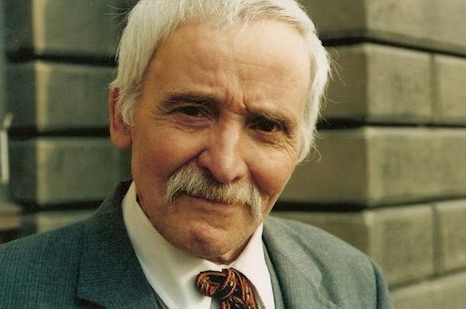 Український живописець та член Клубу творчої молоді у 60-х роках, відомий шістдесятник