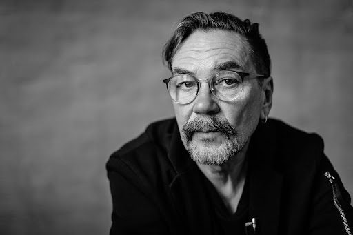 Український поет та прозаїк, есеїст